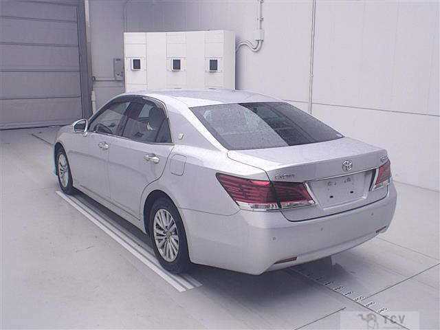 2017 Toyota Crown