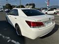 2013 Toyota Crown Hybrid