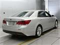 2013 Toyota Crown Hybrid