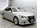 2013 Toyota Crown Hybrid
