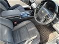 2013 Toyota Crown Hybrid