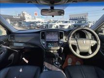 2013 Toyota Crown Hybrid