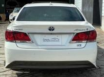 2013 Toyota Crown Hybrid