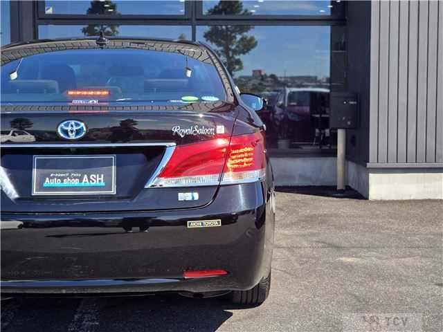 2013 Toyota Crown Hybrid