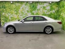 2013 Toyota Crown Hybrid