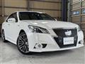 2013 Toyota Crown Hybrid