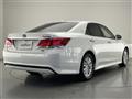 2013 Toyota Crown Hybrid