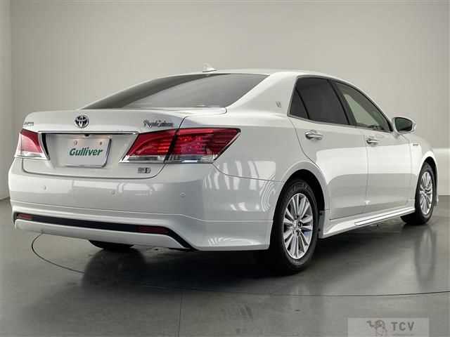 2013 Toyota Crown Hybrid