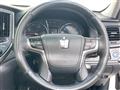 2013 Toyota Crown Hybrid