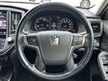 2014 Toyota Crown Hybrid