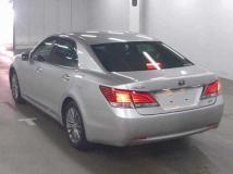 2014 Toyota Crown Hybrid