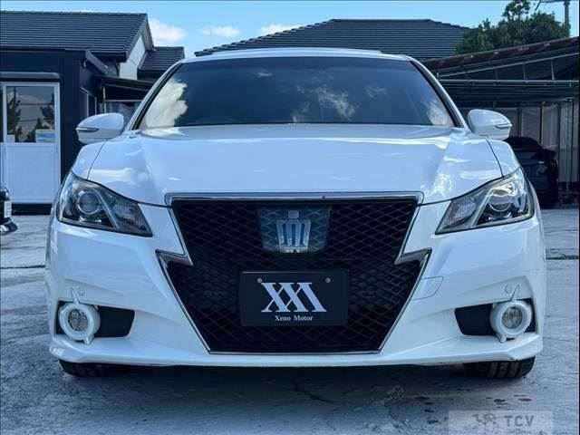 2014 Toyota Crown Hybrid