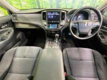 2014 Toyota Crown Hybrid