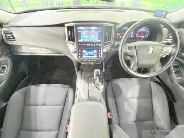 2014 Toyota Crown Hybrid