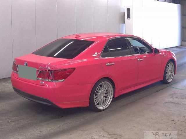 2014 Toyota Crown Hybrid
