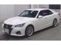 2015 Toyota Crown Hybrid