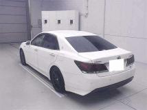 2015 Toyota Crown Hybrid