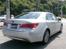 2015 Toyota Crown Hybrid