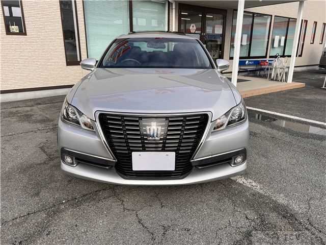 2015 Toyota Crown Hybrid