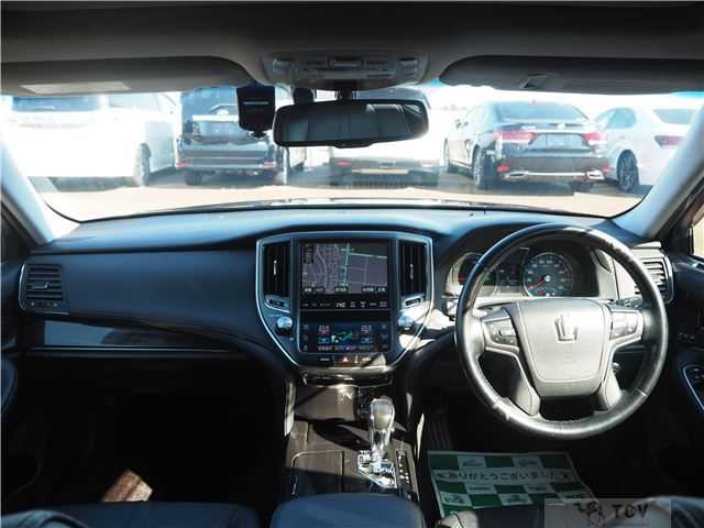 2015 Toyota Crown Hybrid