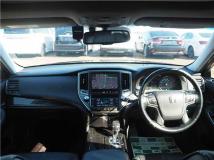 2015 Toyota Crown Hybrid