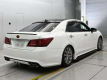 2015 Toyota Crown Hybrid