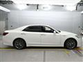 2015 Toyota Crown Hybrid