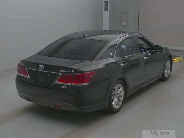 2015 Toyota Crown Hybrid