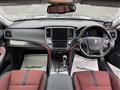 2015 Toyota Crown Hybrid