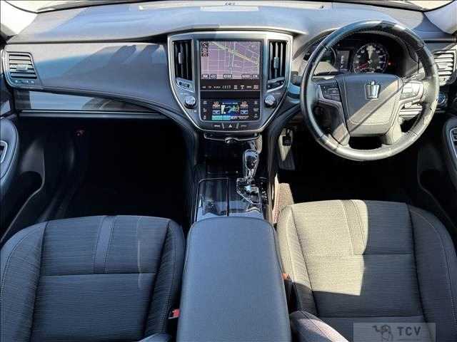 2015 Toyota Crown Hybrid