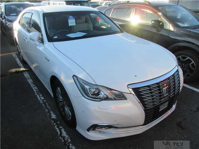 2015 Toyota Crown Hybrid