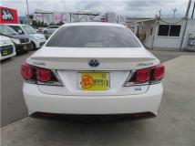 2016 Toyota Crown Hybrid