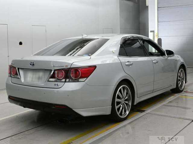 2016 Toyota Crown Hybrid