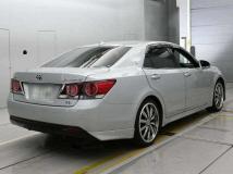 2016 Toyota Crown Hybrid