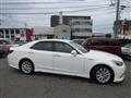 2017 Toyota Crown Hybrid