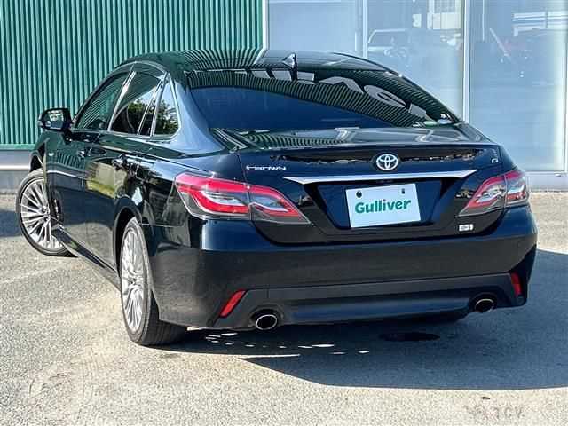 2019 Toyota Crown Hybrid