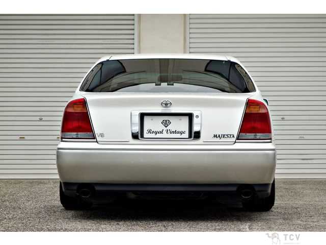2001 Toyota Crown Majesta