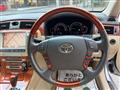 2004 Toyota Crown Majesta