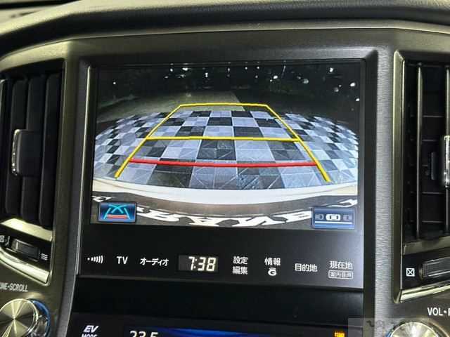 2013 Toyota Crown Majesta