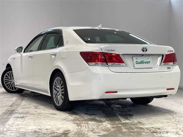 2014 Toyota Crown Majesta
