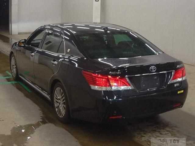 2016 Toyota Crown Majesta