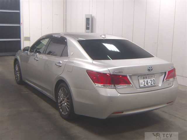 2016 Toyota Crown Majesta