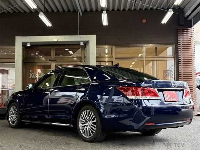 2016 Toyota Crown Majesta