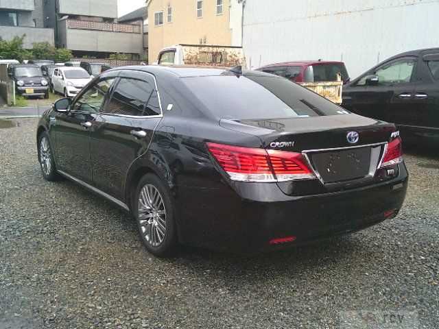 2016 Toyota Crown Majesta