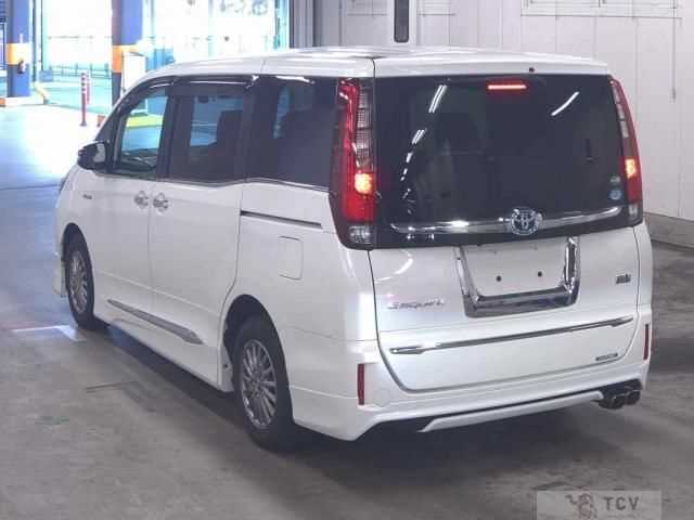 2015 Toyota Esquire