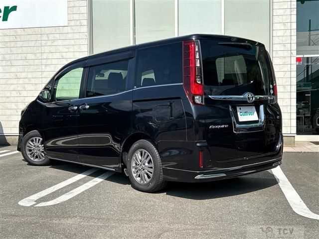 2016 Toyota Esquire
