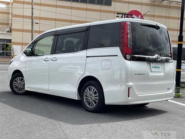 2016 Toyota Esquire