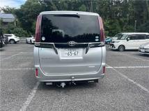 2017 Toyota Esquire