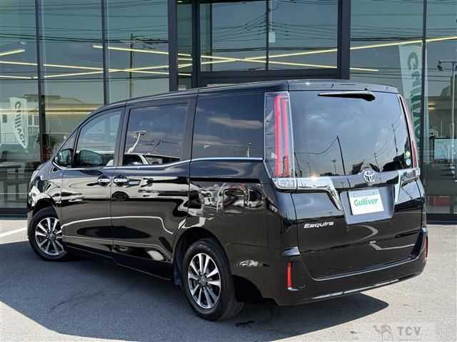 2017 Toyota Esquire
