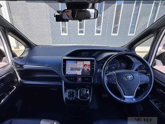 2017 Toyota Esquire